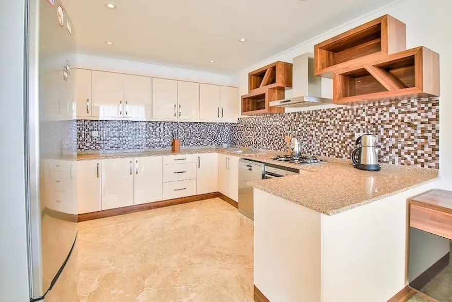 Fitted kitchen